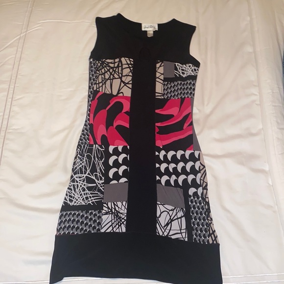 Joseph Ribkoff Dresses & Skirts - Vintage Joseph Ribkoff Hot Pink & Black Stretchy Sleeveless Keyhole Shift Dress